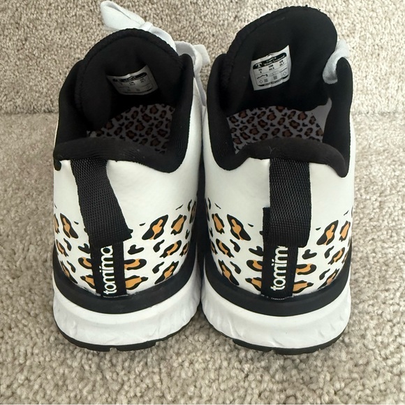 Like New! Urban Cycle Shoes - Tommaso White and Black / Cheetah 🐆 Print - Picture 2 of 6